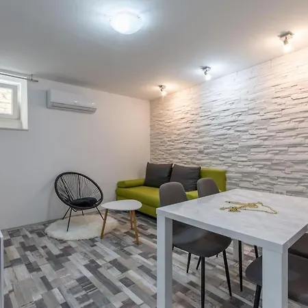 3m - One Bedroom *